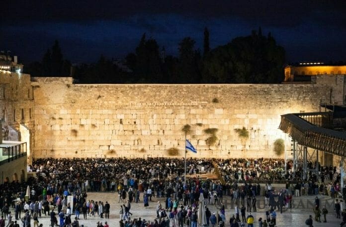 Jews at the Kotel